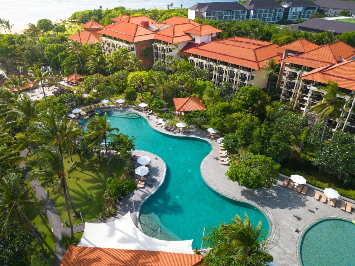 Ayodya Resort Bali Nusa Dua  Bagian luar foto The pool at the resort