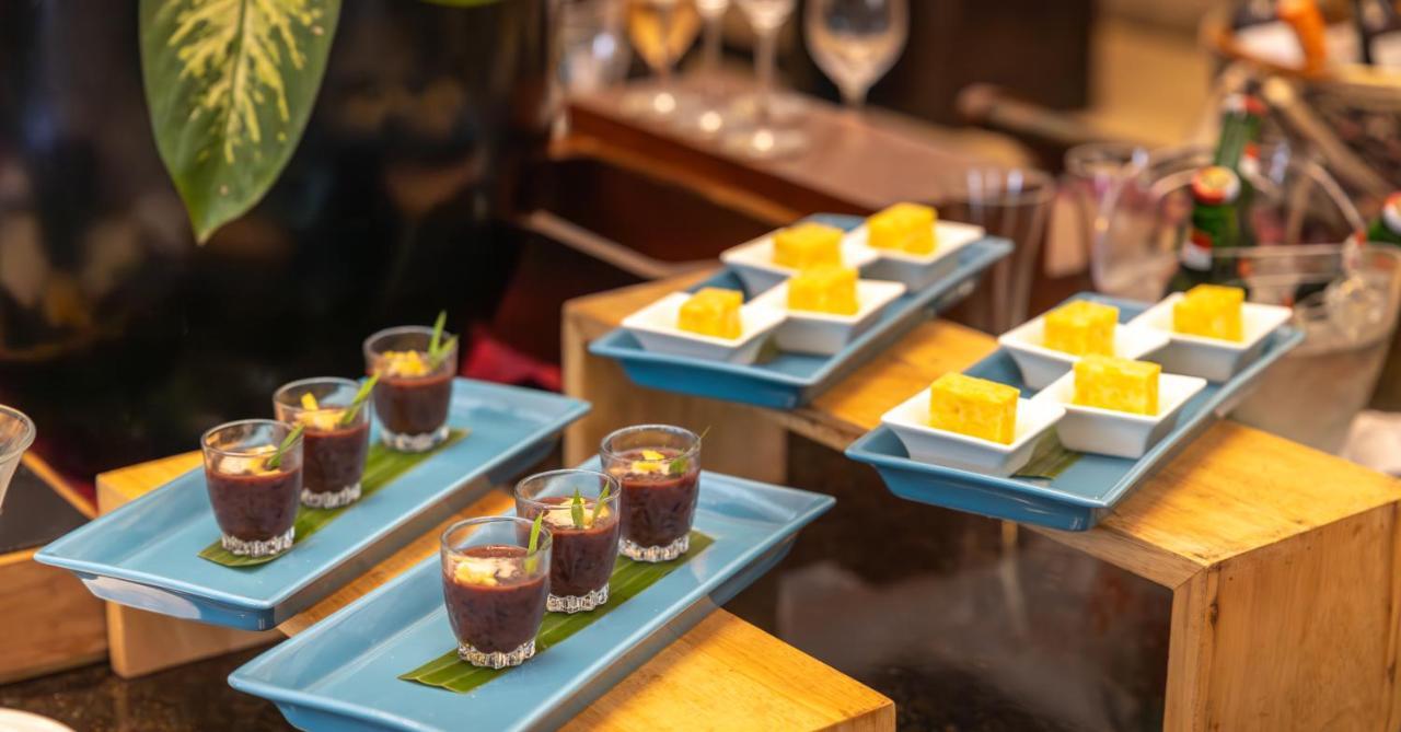 Ayodya Resort Bali Nusa Dua  Bagian luar foto Thai desserts