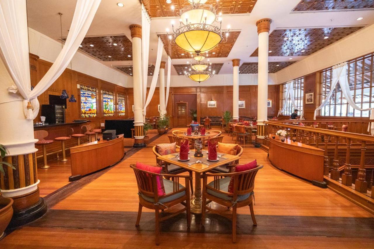 Ayodya Resort Bali Nusa Dua  Bagian luar foto The interior of the restaurant