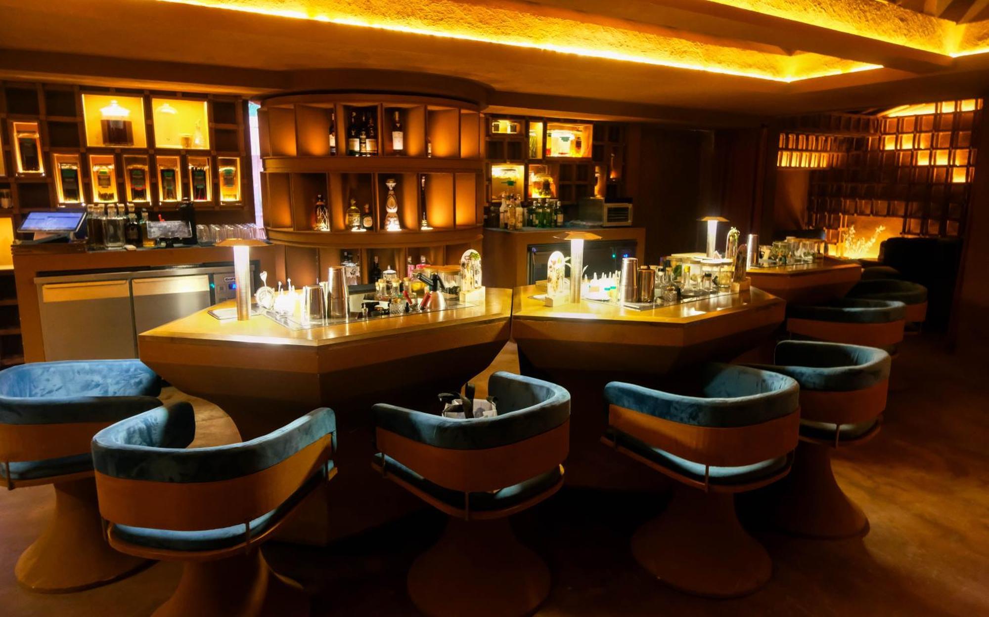 Ayodya Resort Bali Nusa Dua  Bagian luar foto The bar at the 1919